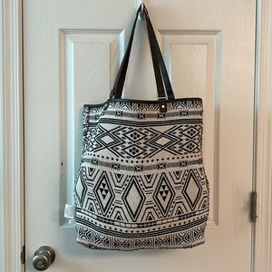 Jewell by thirty-one Reversible Cotton Tote Bag Black/Cream or White/Black